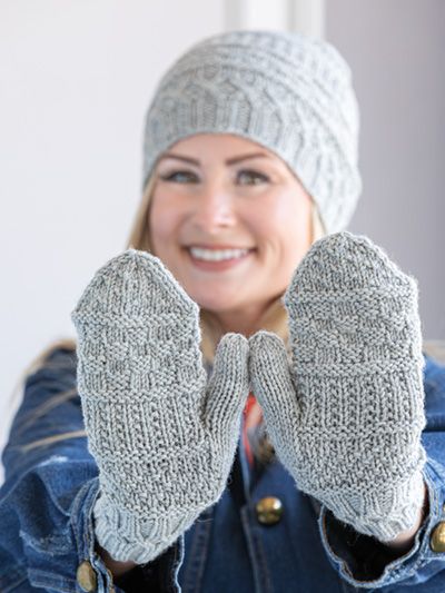 ANNIE'S SIGNATURE DESIGNS: Aislinn Gansey Beanie & Mittens Knit .