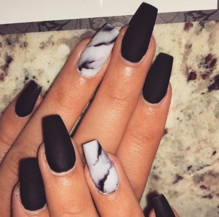 29 Zero-Shine, Matte Black Nail Looks | Black acrylic nail designs .