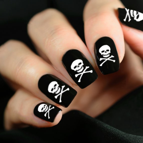PIRATE SKULLS and Crossbones Nail Decals 37 White or Black - Et