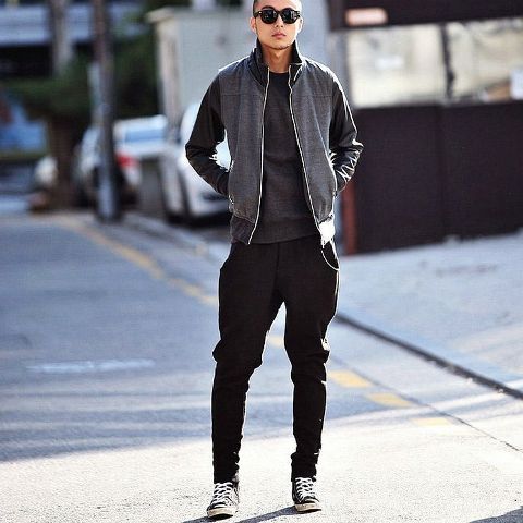 With gray sporty jacket and sneakers | Black pants outfit, Sport .