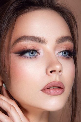 Wedding Makeup Ideas For Blue Eyes: 40+ Looks [2023 Guide .