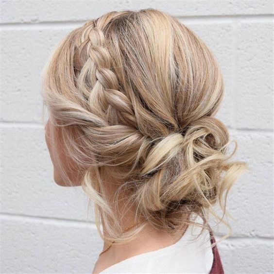 8 Updos to Try for Your Next Party | Guest hair, Bridemaids .