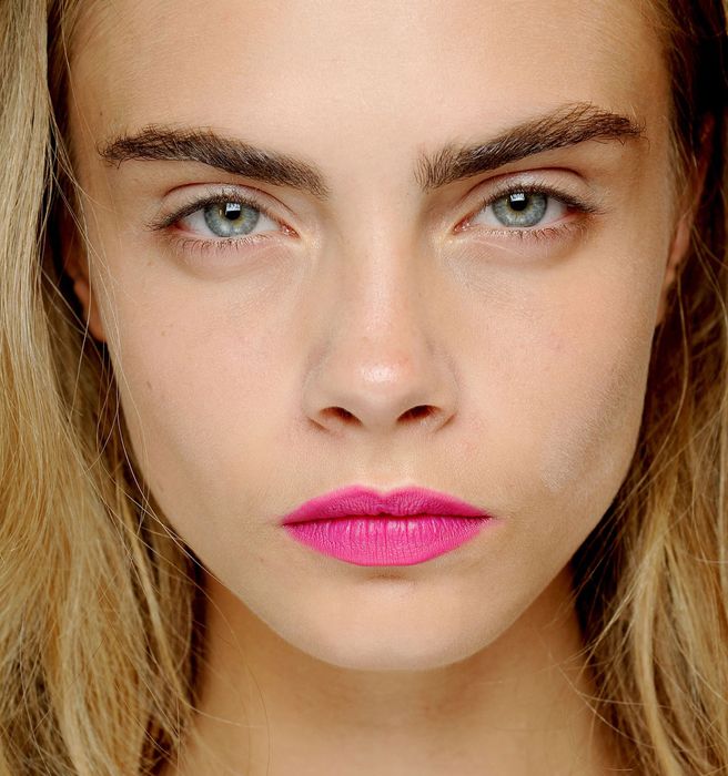 11 Stars With Cara Delevingne's Eyebrows | Cara delevingne .