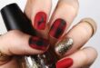 43 Pretty Holiday Nails to Get You Into the Christmas Spirit .