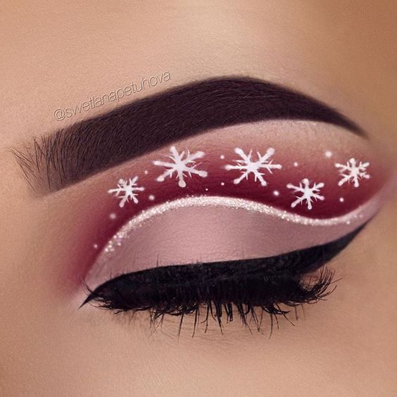 50 Festive Christmas Makeup Ideas for Beauty Lovers | Trendy Pins .