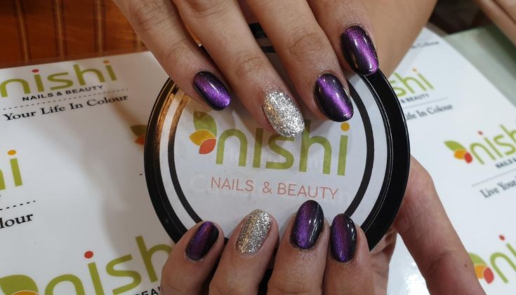 Purple Chrome Nails | Purple chrome nails, Holographic glitter .