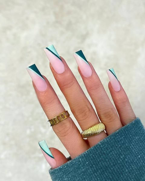 50+ Vacation Nail Ideas For The Perfect Mani! - Prada & Pearls .