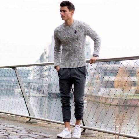 men outfit with converse sneakers | Mens joggers outfit, Joggers .
