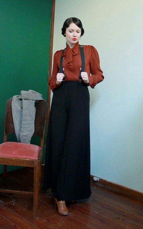 culottes | Suspenders for women, Wide leg trouser, Modern vintage .