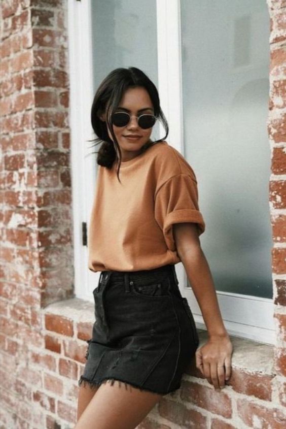 Black Denim Skirts Street Style Guide: Easy Looks To Try Now 2020 .