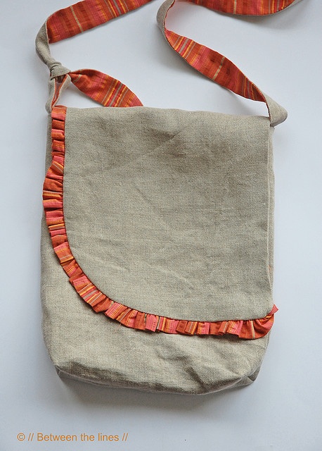 Ruffled Messenger Bag | Messenger bag patterns, Messenger bags .