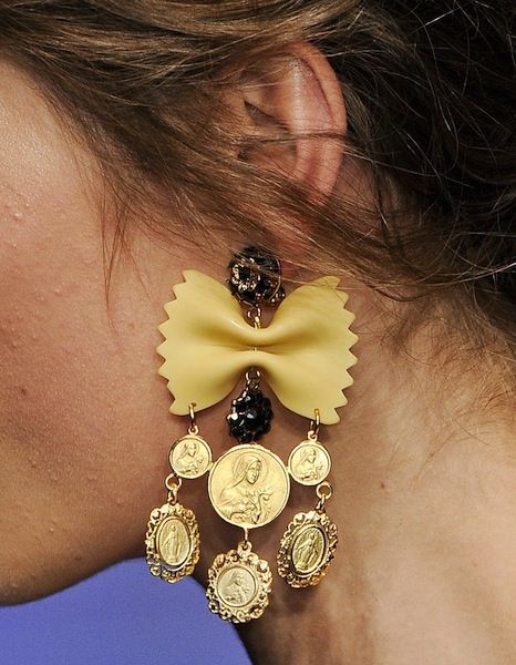 Dolce & Gabbana Spring 2012 Pasta and Veggie Jewelry | Dolce and .