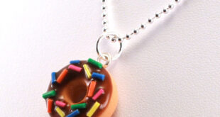Scented Chocolate Sprinkles Donut Necklace – Tiny Han