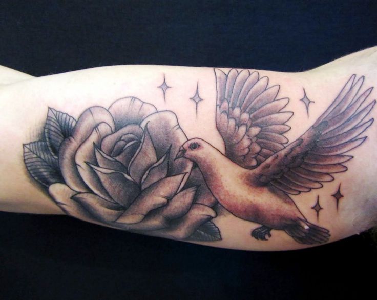 10 Impressive And Peaceful Dove Tattoo Designs For Women - Flawssy .