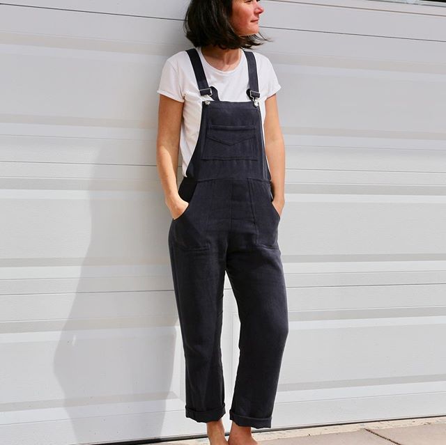 Here it is, my summer uniform! When the #sewbibs challenge popped .