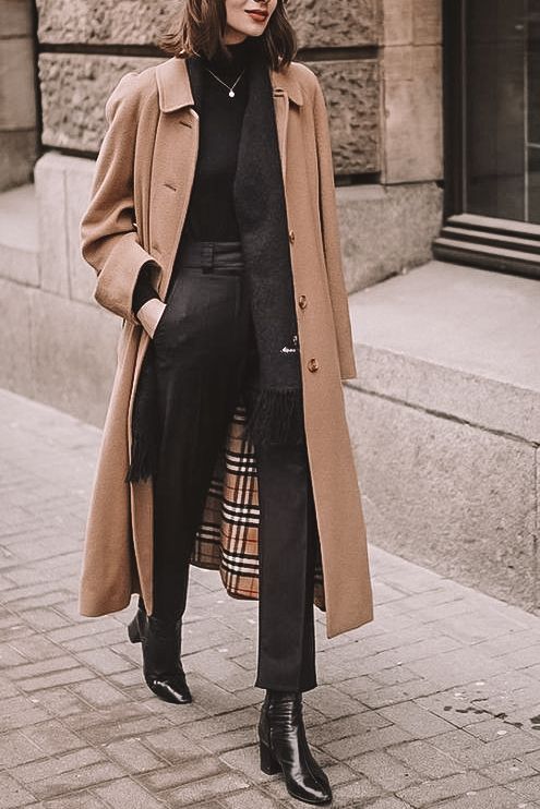 The Burberry Trench Coat: My Honest Review 2022 • Petite in Paris .