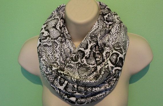 Gorgeous Fall Scarves And Cowls