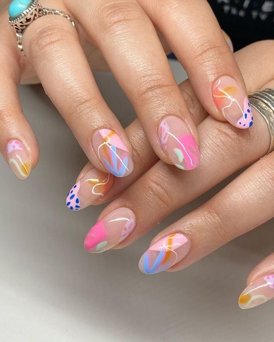 Fashionable Summer Manicure
     