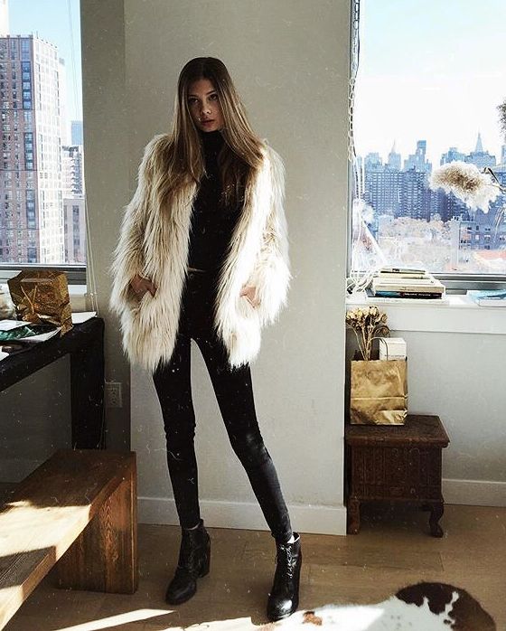 Faux Fur Vest In Winter 