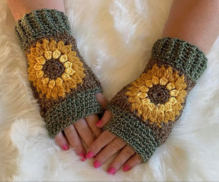 Sunflower Fingerless Gloves Crochet Pattern - Etsy | Fingerless .