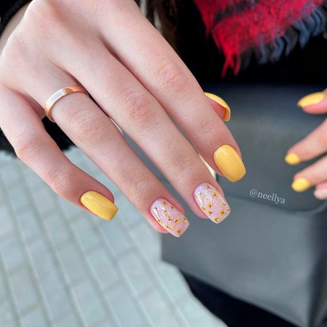 30 Flower Nail Designs to Try in 2023 | Flower nail designs, Nail .