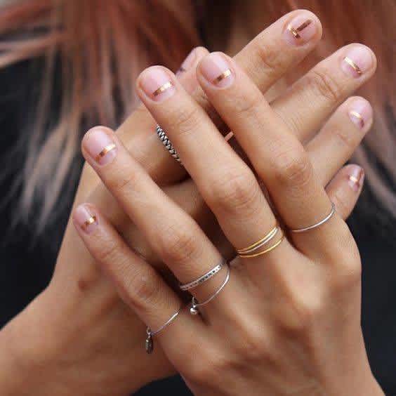 30 Minimalist Manicures That Won't Take Much Time | CafeMom.c