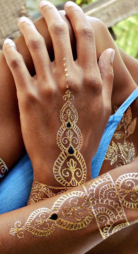 Gold Mehndi Tattoo | Metallic tattoo temporary, Henna, Gold tatt