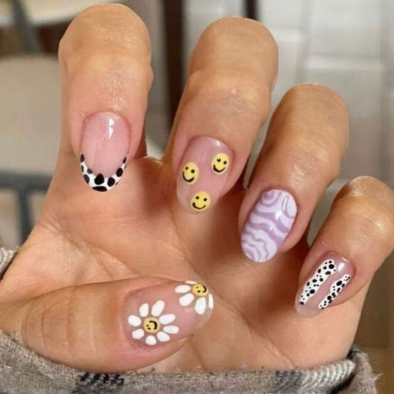Flower Smile Stick On Nails Spring Medium Oval Style | NOUMAY LIMIT