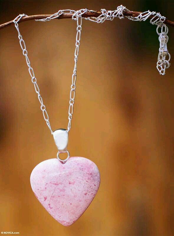 Dije corazón rosado | Heart jewelry, Necklace, Heart neckla