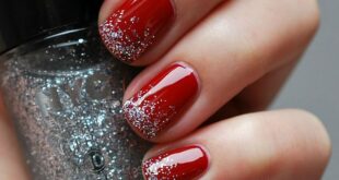 Simple, classy red and silver holiday nails | Manicura de uñas .