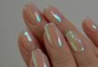 Holographic short nails | Manicura de uñas, Manicura para uñas .