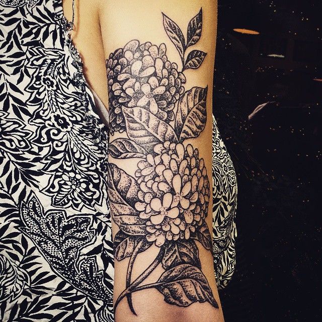 hydrangea tattoo | Hydrangea tattoo, Feminine tattoo sleeves, Tatto