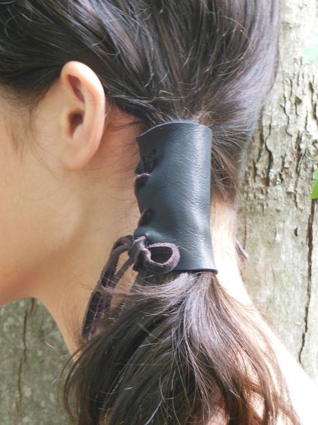 DIY Leather Pigtail Holders | Leather hair accessories, Diy .