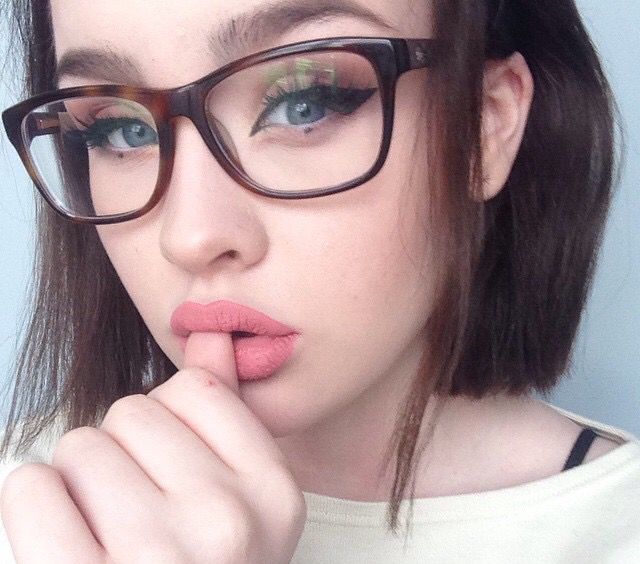 glasses #girlswithglasses | Glasses makeup, Fashion eye glasses .