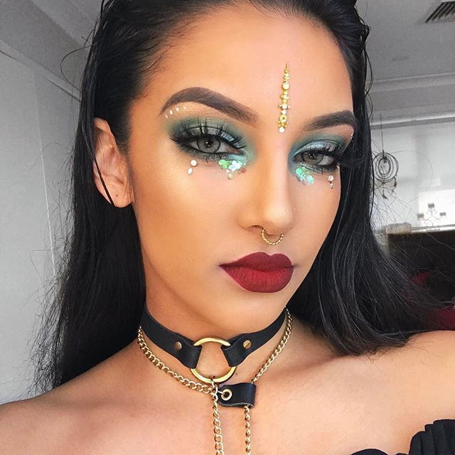 Pin by 🦋. 𝒥𝑒𝓈𝓈𝒾𝒸𝒶 .🦋 on ❤мαкє υρ❤ | Rave makeup, Makeup .