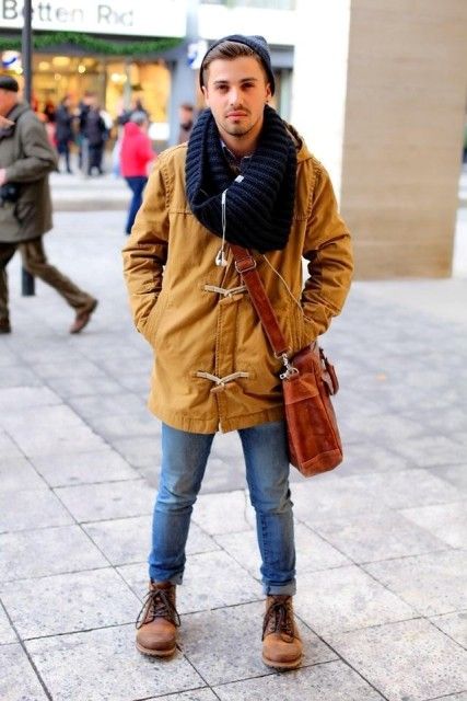 Men Outfits With Knitted
      Scarves