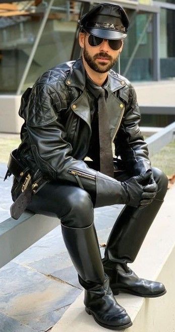 Pin by Johnny F on Leather men | Leather fashion men, Mens leather .