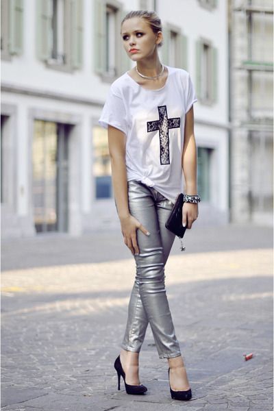 Hmmm! Wonder if Jay would let me wear these? Metallic Leggings .