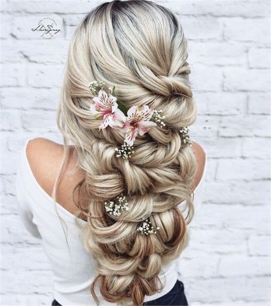 How to Add Extra Texture to Your Updos | Long hair styles, Formal .