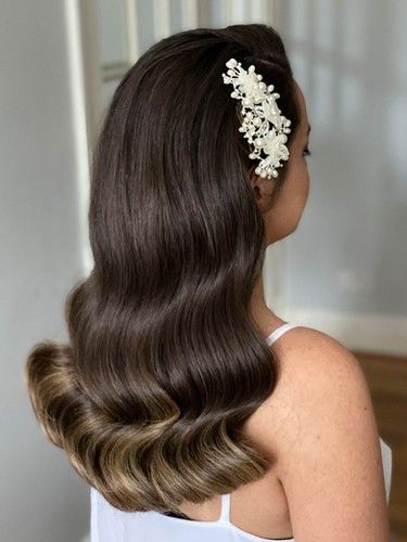 Hollywood waves / glamorous curls | Long bridal hair, Modern .