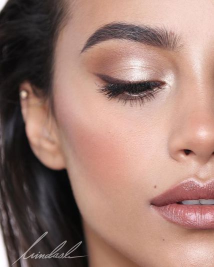 10 Minimal Makeup Looks That Take 10 Minutes Or Less - Society19 .