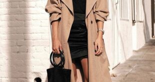 How To Wear A Trench Coat This Year: 15+ Stunning Looks - Be Daze .