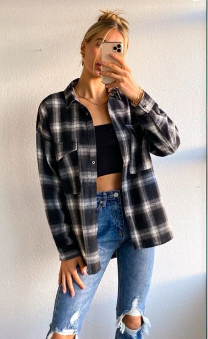 Pin by 雄 on 服装 | Oversized plaid shirt outfit, Flannel outfits .