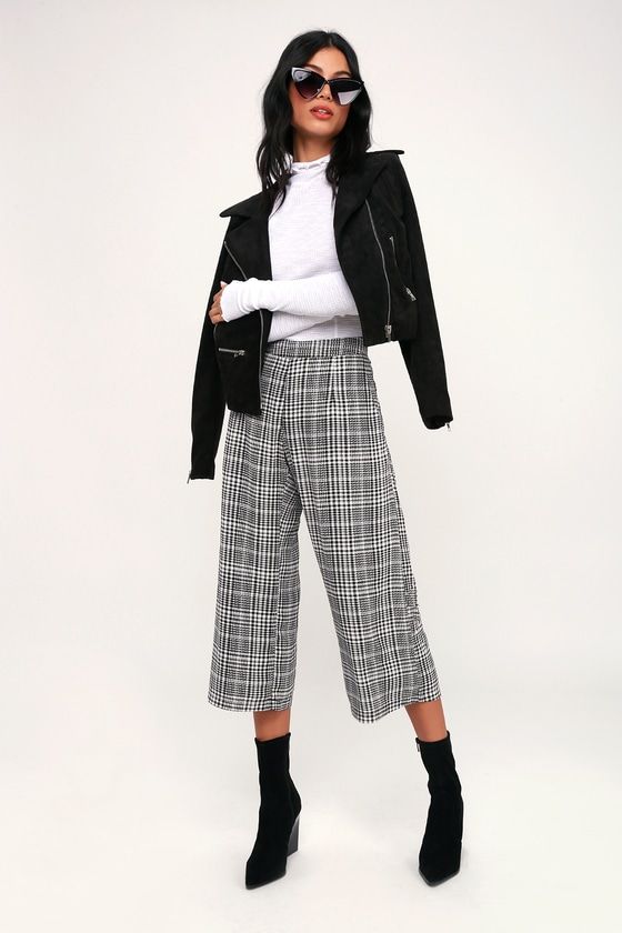 Elevated Black and White Houndstooth Culottes | Womens dress pants .