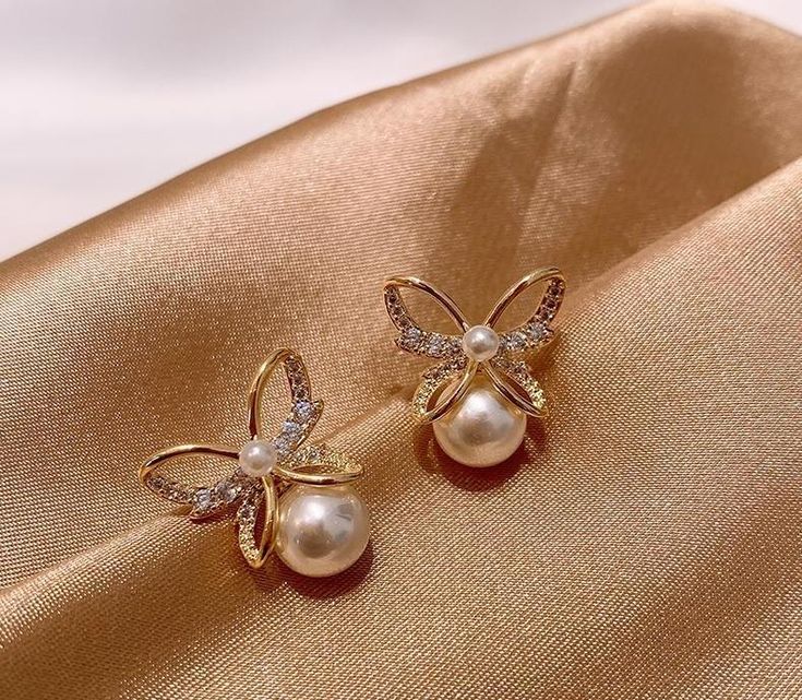 Butterfly Pearl Stud Earrings | Fancy earrings, Gold fashion .