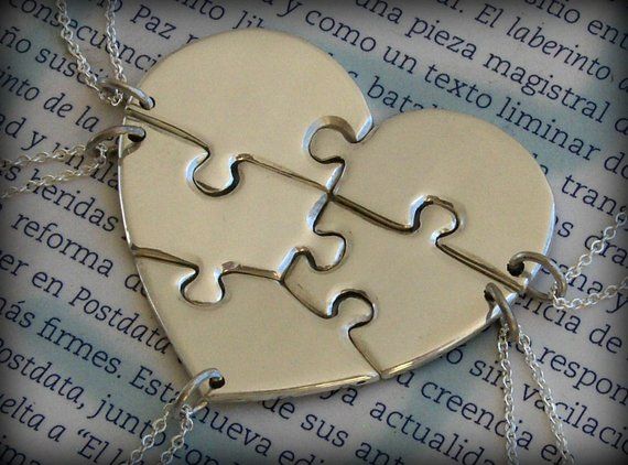 5 best friend necklace. 5 piece puzzle necklace. 5 piece puzzle .