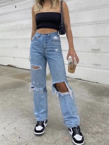 ✰ 𝚙𝚒𝚗𝚝𝚎𝚛𝚎𝚜𝚝: 𝚔𝚊𝚝𝚒𝚎𝚌𝚖𝚌𝚔𝚎𝚎 | Ripped jeans style .