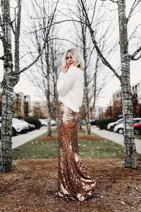 Holiday Outfit: Sequin Skirt & Eyelash Sweater | Sequin skirt .
