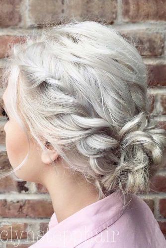 27 Short Hairstyles for a Christmas Party | Short hair styles .