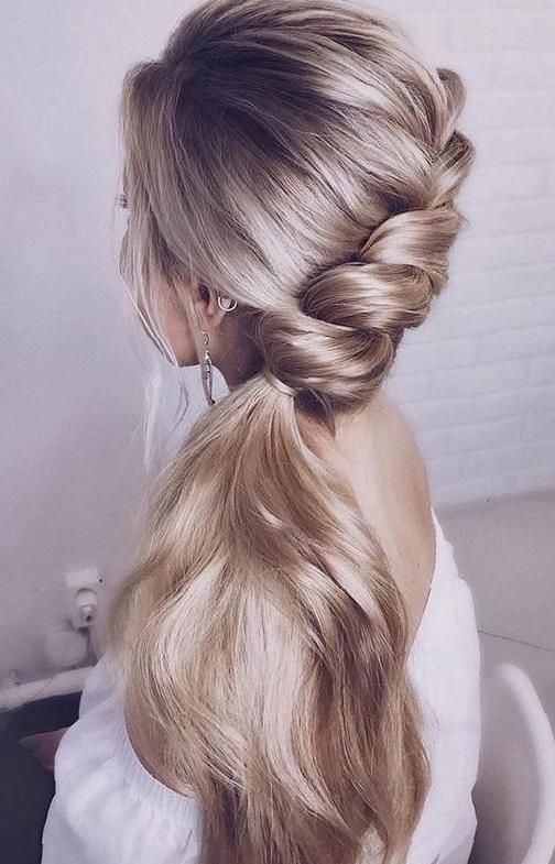 47 Elegant Ways To Style Side Braid For Long Hair - SooShell .